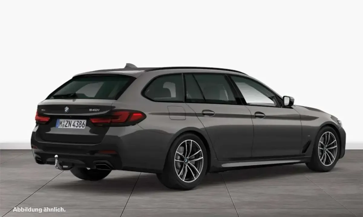 Gebraucht BMW 540 M Sport 333 PS (244 kW) 2023 Sophistograu brillanteffekt Kombi