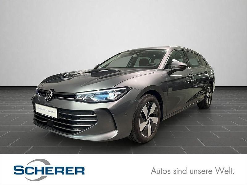 Diabasgrau metallic Gebraucht 2025 VW Passat Business Kombi | 34.600 € (Superpreis) - Bild 1/4