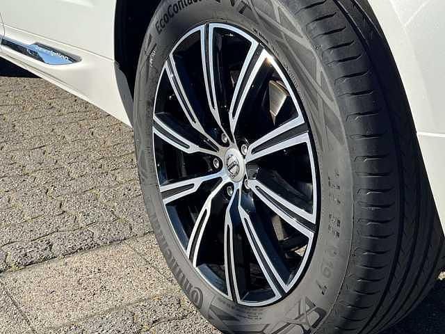 Gebraucht Volvo XC60 190 PS (139 kW) 2017 Weiß SUV