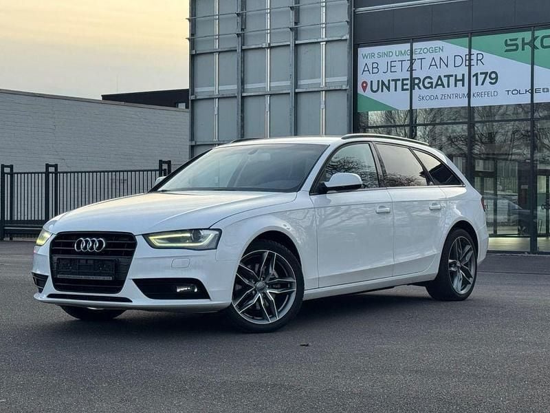 Gebraucht Audi A4 Sport 143 PS (105 kW) 2012 Weiß Limousine