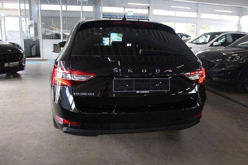 Gebraucht Skoda Superb Style 150 PS (110 kW) 2024 Schwarz Kombi