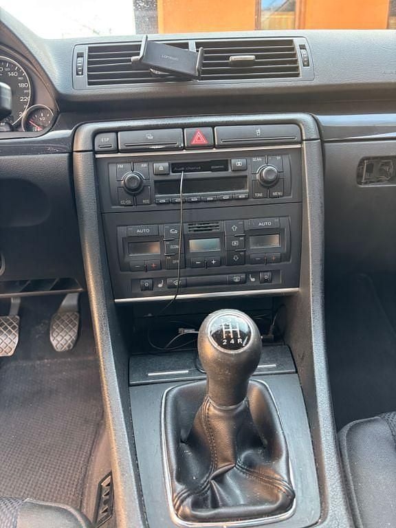 Gebraucht Audi A4 102 PS (75 kW) 2001 Schwarz Limousine