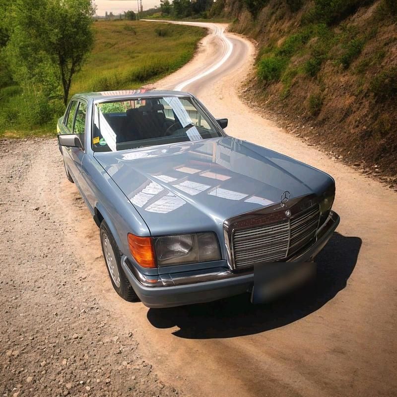 Blau Gebraucht 1987 Mercedes 300 Limousine | 13.600 € - Bild 1/4