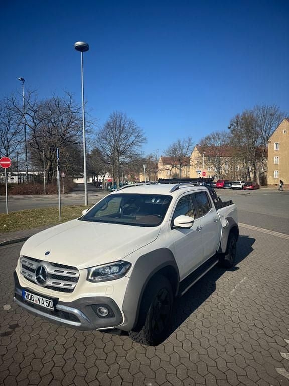 Gebraucht Mercedes X250 190 PS (139 kW) 2018 Weiß Abholung