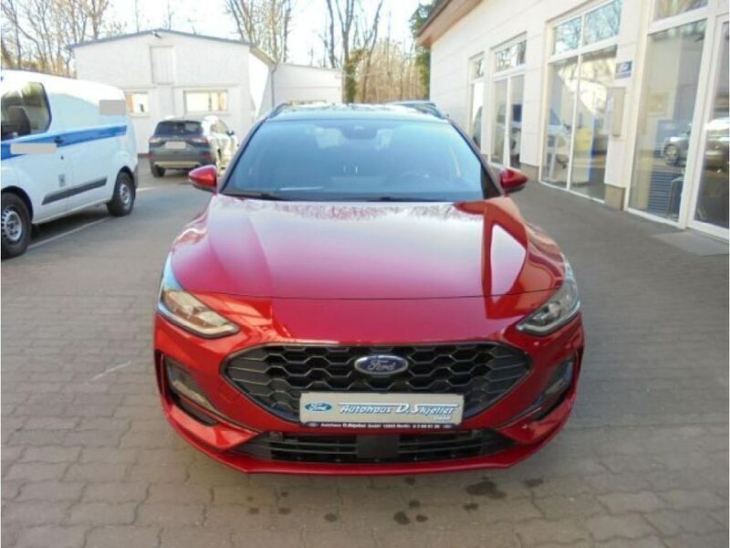 Gebraucht Ford Focus ST-Line 155 PS (114 kW) 2023 Fantastic red tc Kombi