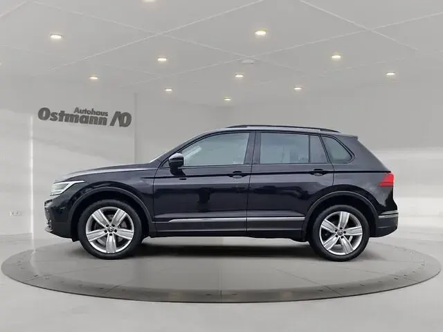 Gebraucht VW Tiguan Life 200 PS (147 kW) 2021 Schwarz SUV