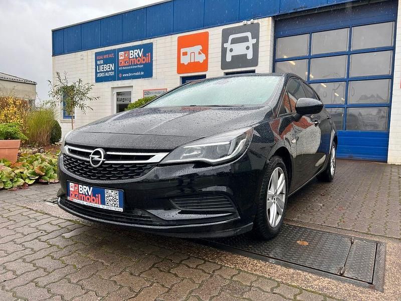 Schwarz Gebraucht 2018 Opel Astra Limousine | 10.980 € (Guter Preis) - Bild 1/4