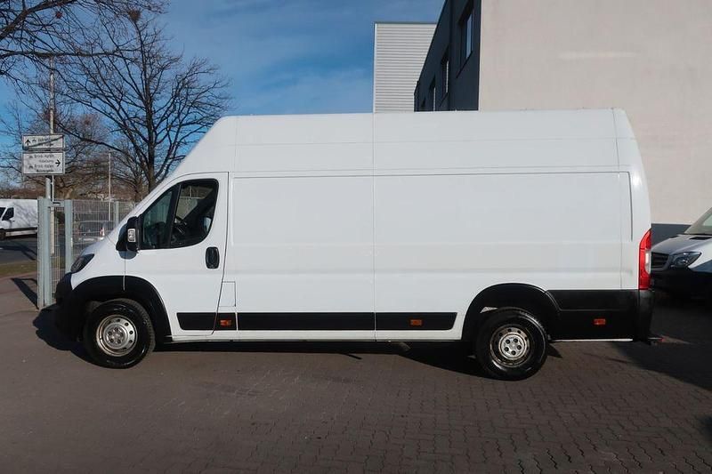 Gebraucht Peugeot Boxer Premium 140 PS (102 kW) 2022 Weiß Van