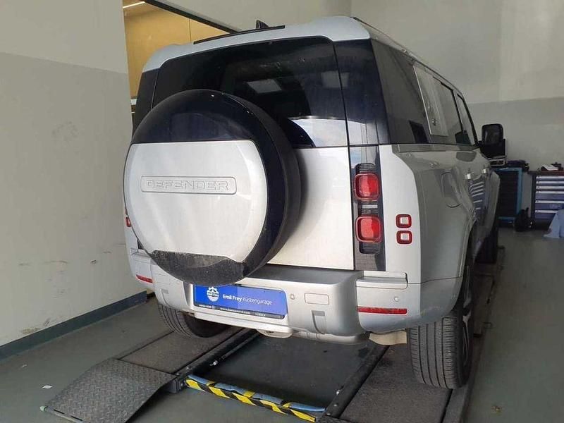 Gebraucht Land Rover Defender 249 PS (183 kW) 2024 Silber SUV