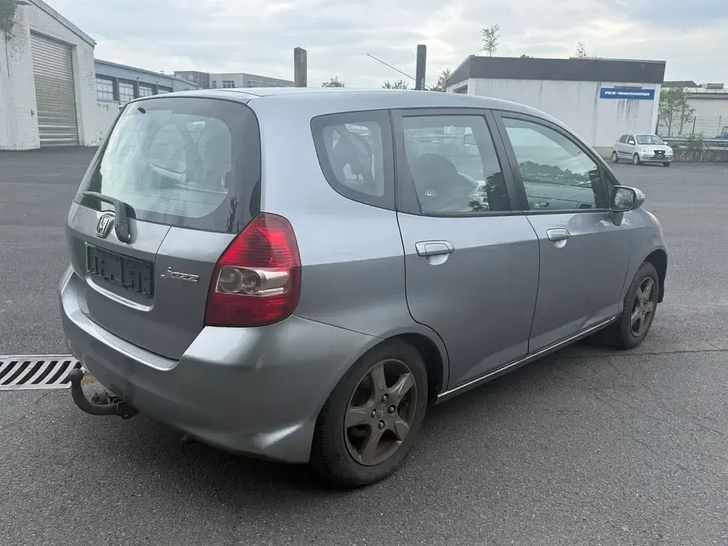 Gebraucht Honda Jazz 83 PS (61 kW) 2008 Silber Kleinwagen