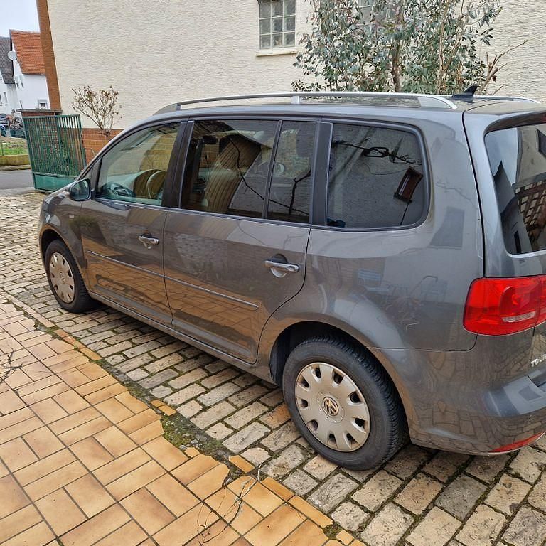 Gebraucht VW Touran Match 105 PS (77 kW) 2012 Grau Van / Kleinbus