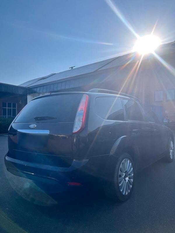 Gebraucht Ford Focus 125 PS (91 kW) 2008 Braun Kombi