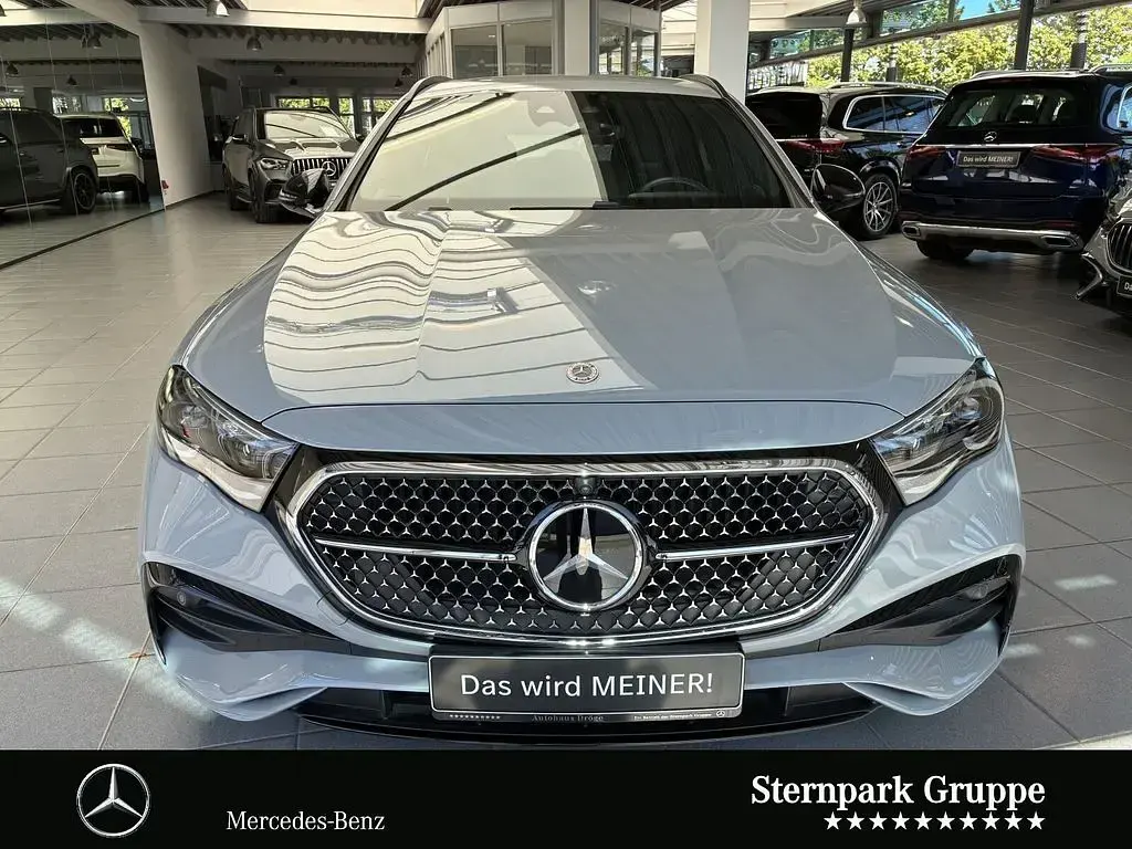 Gebraucht Mercedes E300 AMG line 313 PS (230 kW) 2025 Manufaktur lack manufaktur alp Kombi