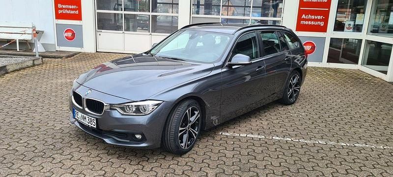 Gebraucht BMW 320 190 PS (139 kW) 2018 Grau Kombi