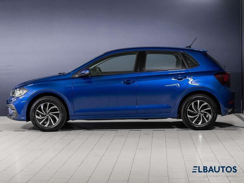 Usata VW Polo Life 95 CV (69 kW) 2023 Blu Utilitaria