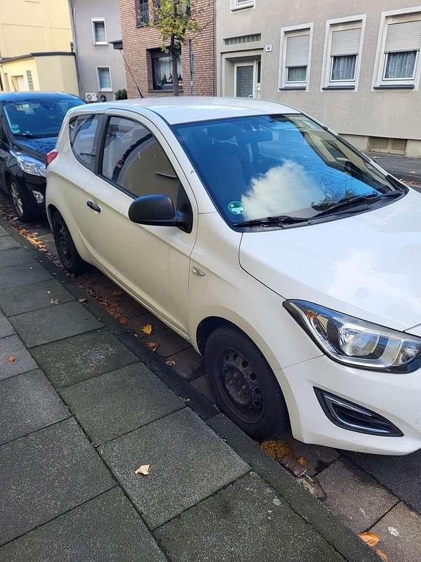 Gebraucht Hyundai i20 Classic 86 PS (63 kW) 2014 Limousine