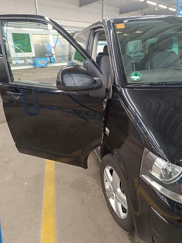 Gebraucht VW Multivan 179 PS (131 kW) 2009 Schwarz Van