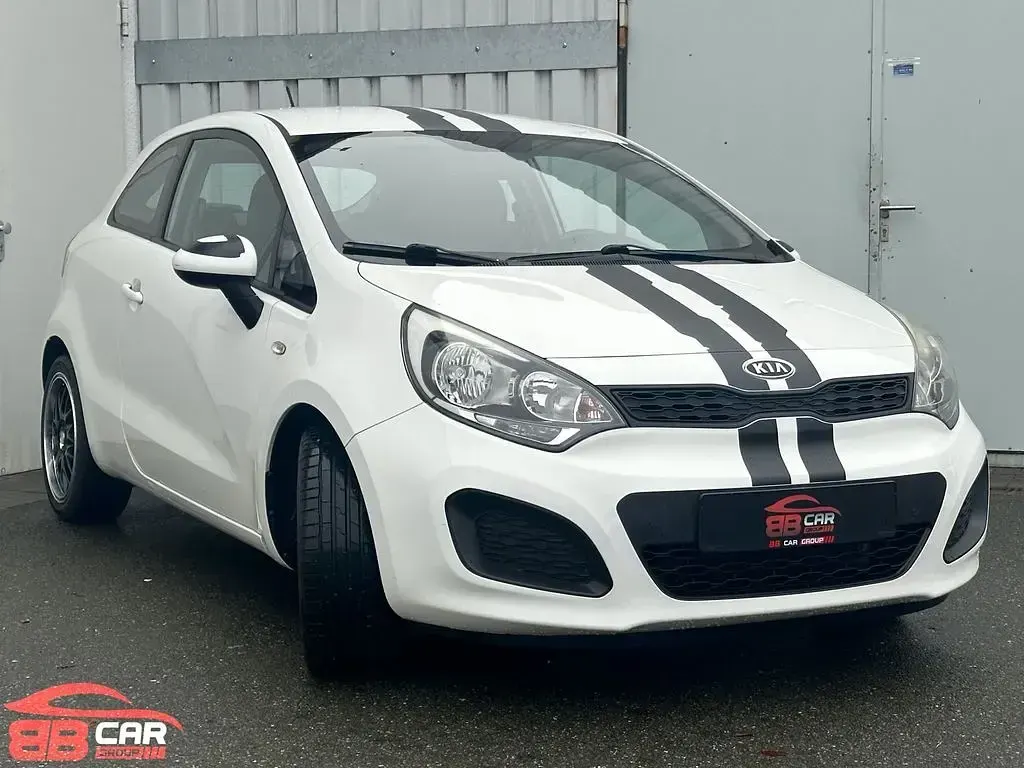 Gebraucht Kia Rio Edition 7 86 PS (63 kW) 2012 Weiß Limousine