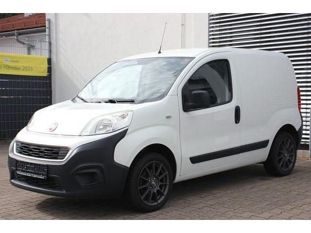Weiß Gebraucht 2017 Fiat Fiorino Van / Kleinbus | 7.990 € (Guter Preis) - Bild 1/4
