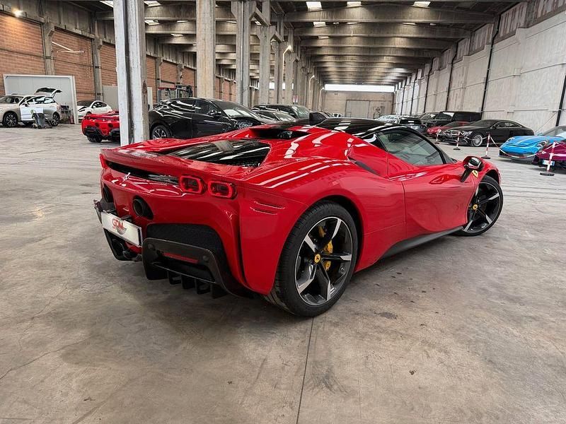 Gebraucht Ferrari SF90 999 PS (734 kW) 2023 Rot