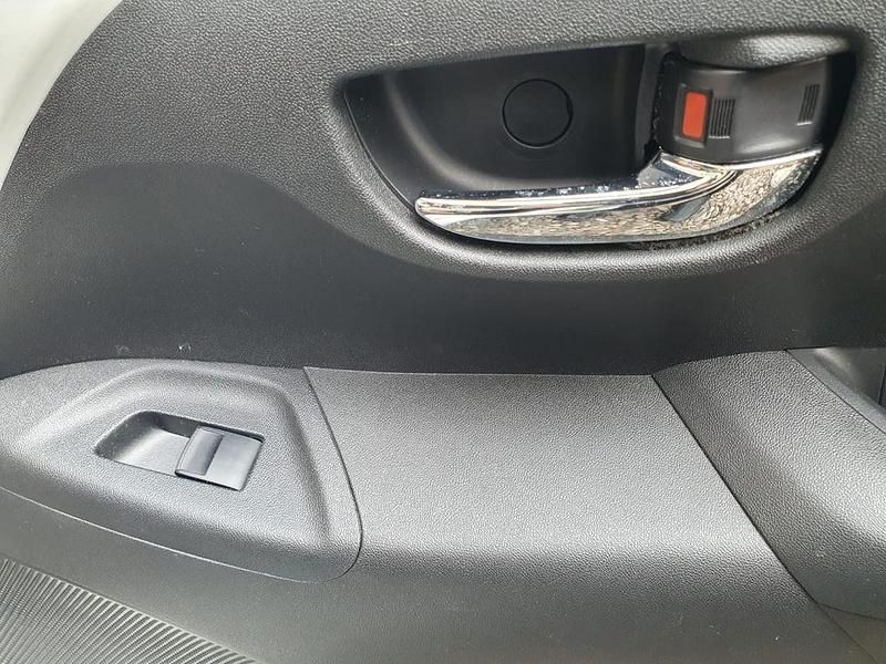 Gebraucht Toyota Aygo 69 PS (50 kW) 2017 Weiß Kleinwagen