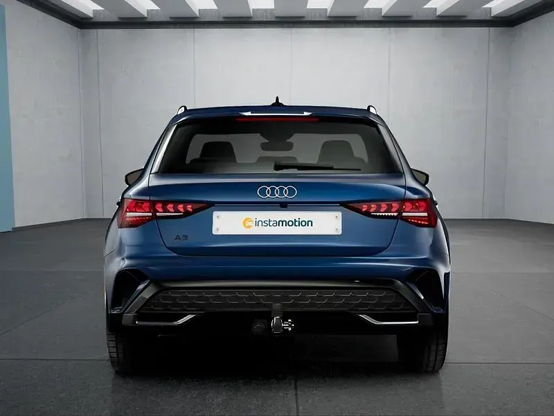 Usata Audi A3 Sportback e-tron 204 CV (150 kW) 2025 Blu Utilitaria