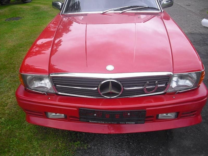 Gebraucht Mercedes 350 200 PS (147 kW) 1977 Rot Coupé