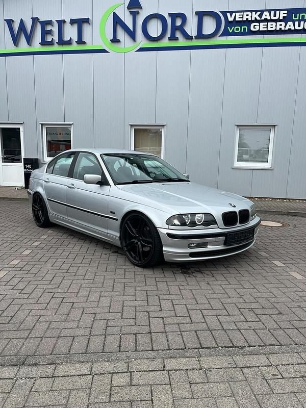 Gebraucht BMW 323 170 PS (125 kW) 1998 Silber Limousine