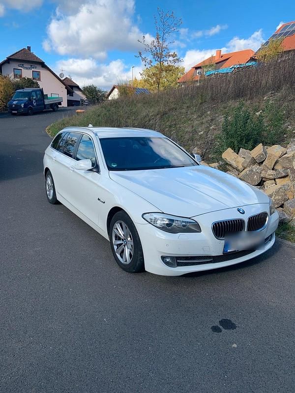 Weiß Gebraucht 2012 BMW 525 Kombi | 7.500 € (Superpreis) - Bild 1/4