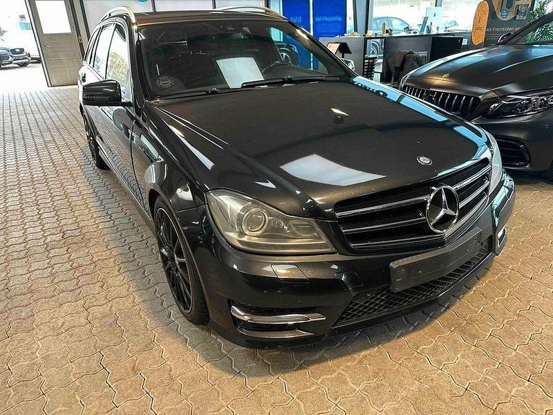 Schwarz Gebraucht 2013 Mercedes C250 AMG line Limousine | 8.695 € (Fairer Preis) - Bild 1/4