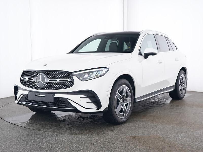 Gebraucht Mercedes GLC300 AMG 258 PS (189 kW) 2025 Weiß SUV