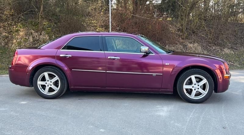 Gebraucht Chrysler 300C 249 PS (183 kW) 2010 Violet Limousine