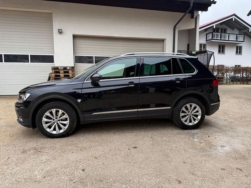 Gebraucht VW Tiguan Highline 150 PS (110 kW) 2020 Schwarz SUV