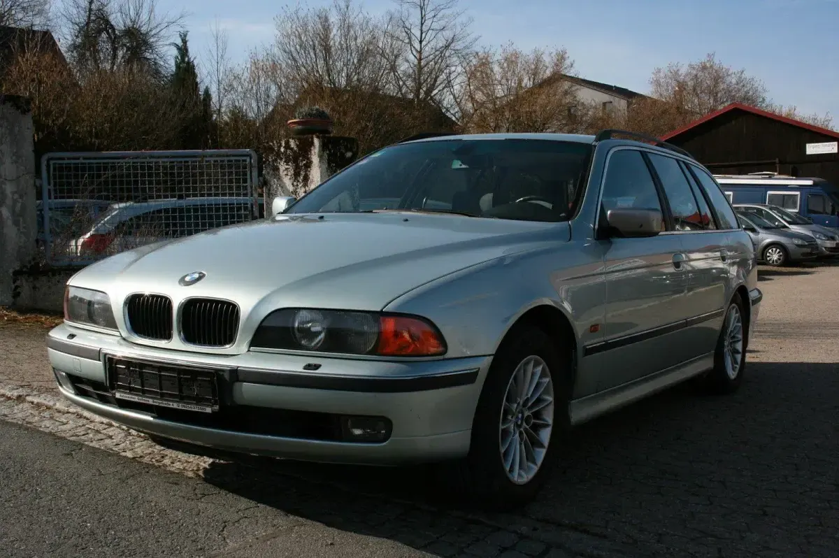 Brugt BMW 530 184 HK (135 kW) 2000 Grøn Stationcar
