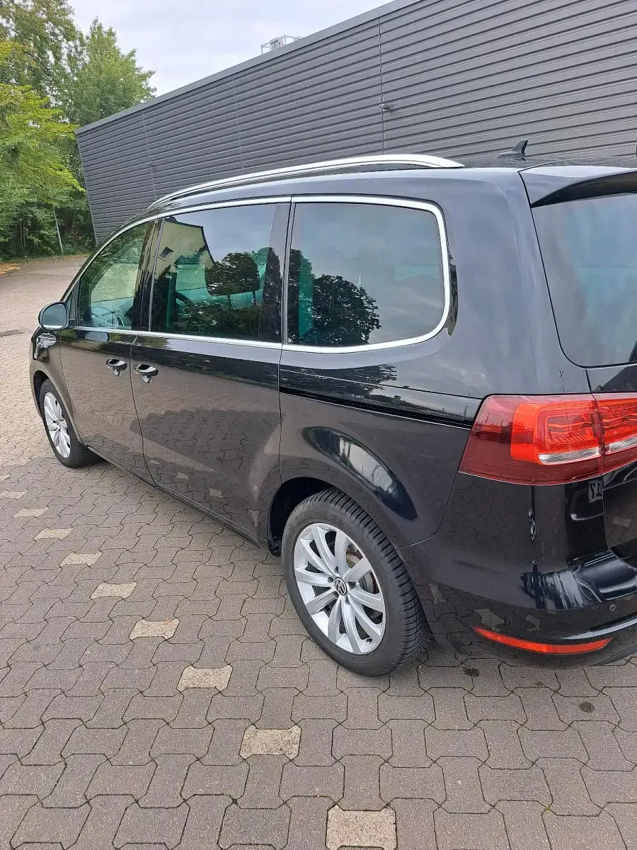 Gebraucht VW Sharan 150 PS (110 kW) 2025 Schwarz Van / Kleinbus