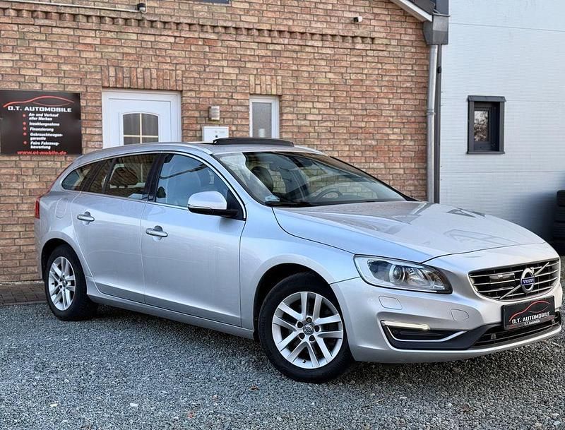 Gebraucht Volvo V60 Summum 190 PS (139 kW) 2016 Silber Kombi