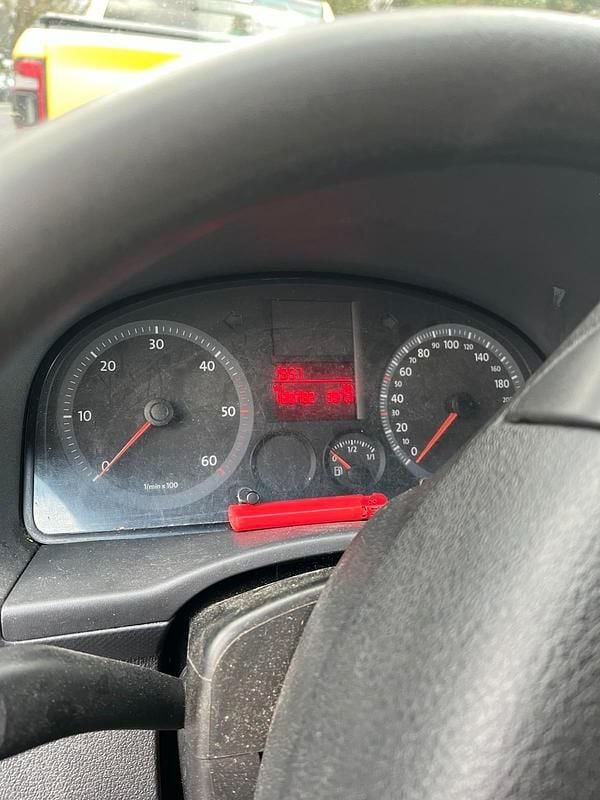 Gebraucht VW Caddy 70 PS (51 kW) 2010 Weiß Van / Kleinbus