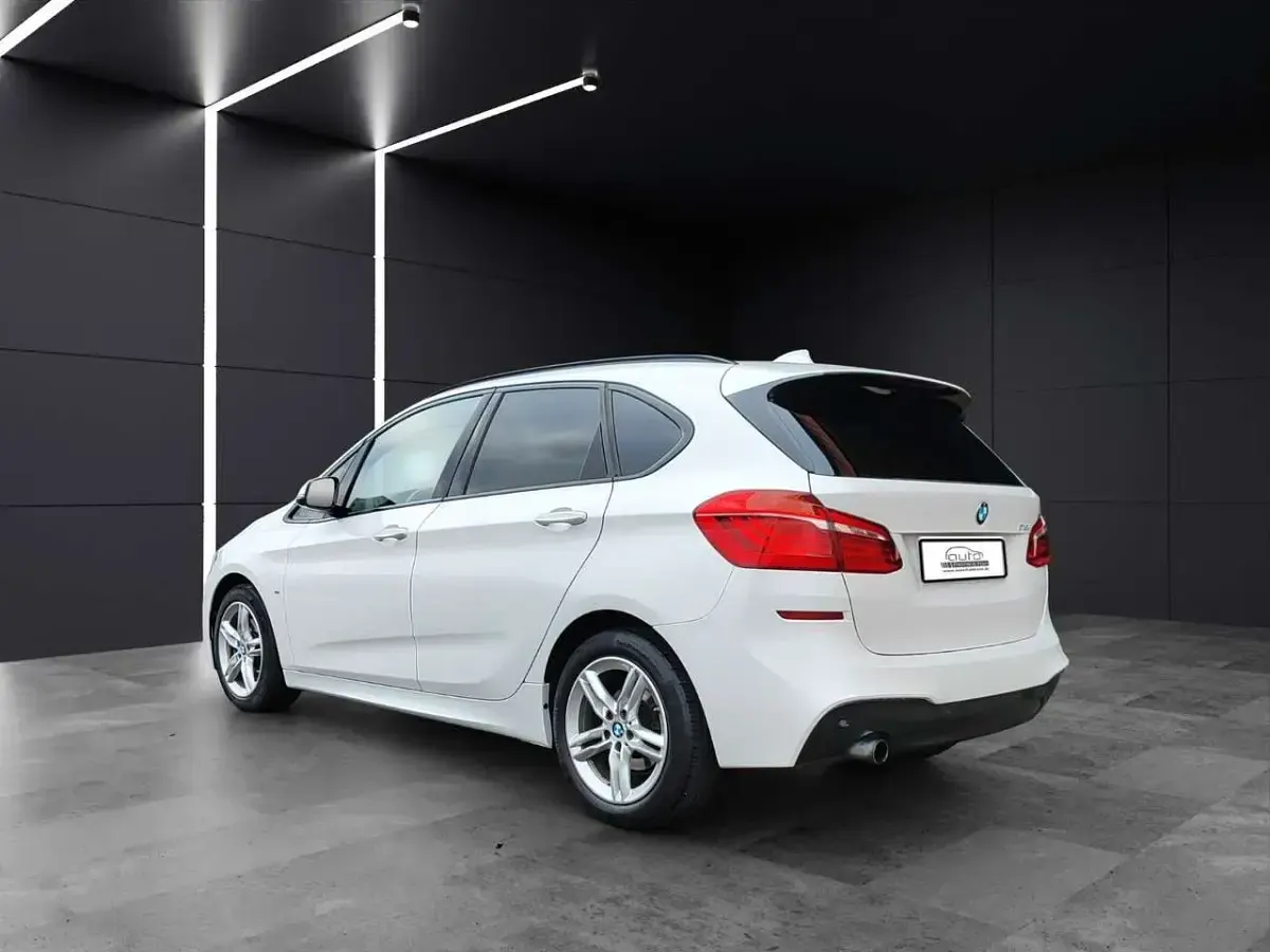 Gebraucht BMW 218 M Sport 136 PS (100 kW) 2016 Mineralweiss Van / Kleinbus