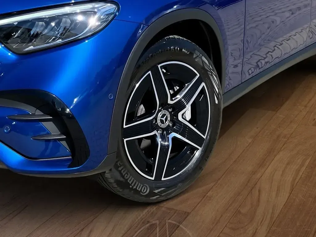 Gebraucht Mercedes GLC220 AMG 197 PS (144 kW) 2023 Blau SUV