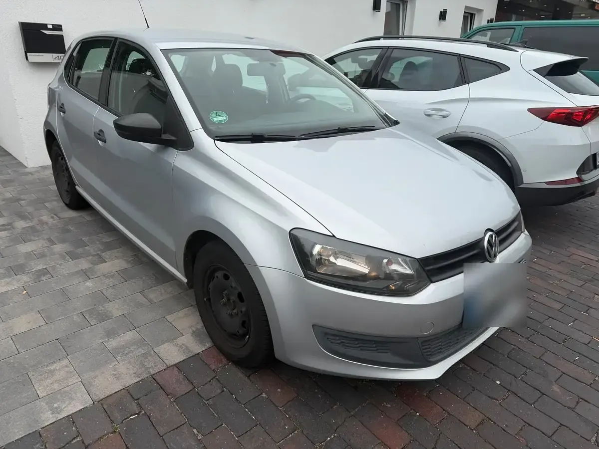 Gebraucht VW Polo Trendline 75 PS (55 kW) 2010 Silber Kleinwagen
