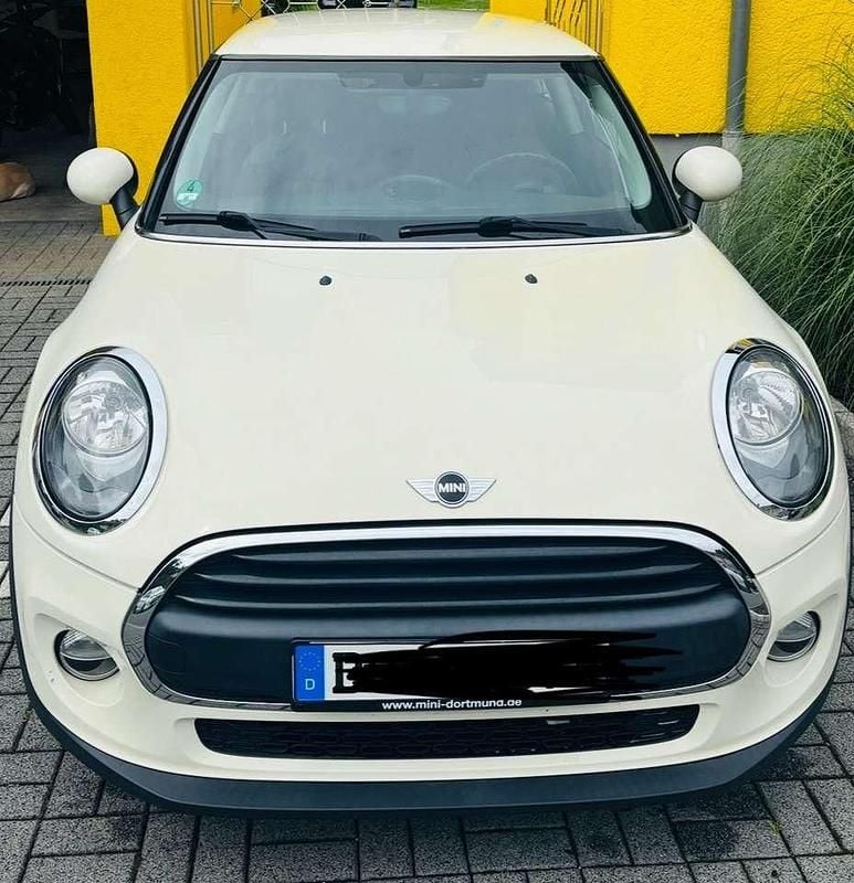 Weiß Gebraucht 2015 Mini ONE Kleinwagen | 8.900 € (Guter Preis) - Bild 1/4