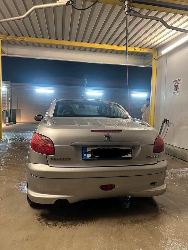 Gebraucht Peugeot 206 CC 109 PS (80 kW) 2004 Grau Cabrio