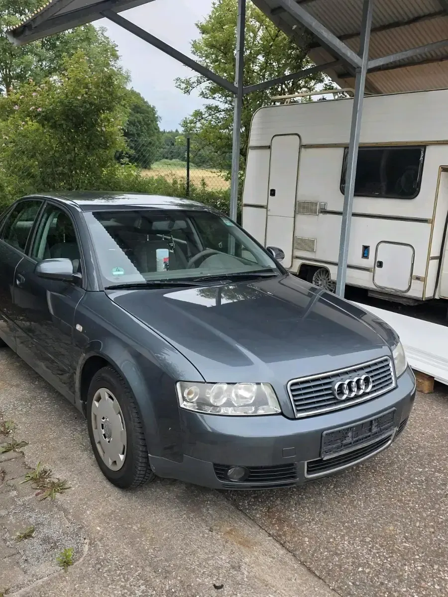 Gebraucht Audi A4 131 PS (96 kW) 2004 Grau Limousine