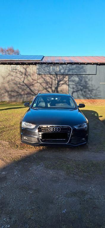 Gebraucht Audi A4 S-Line 177 PS (130 kW) 2012 Schwarz Kombi