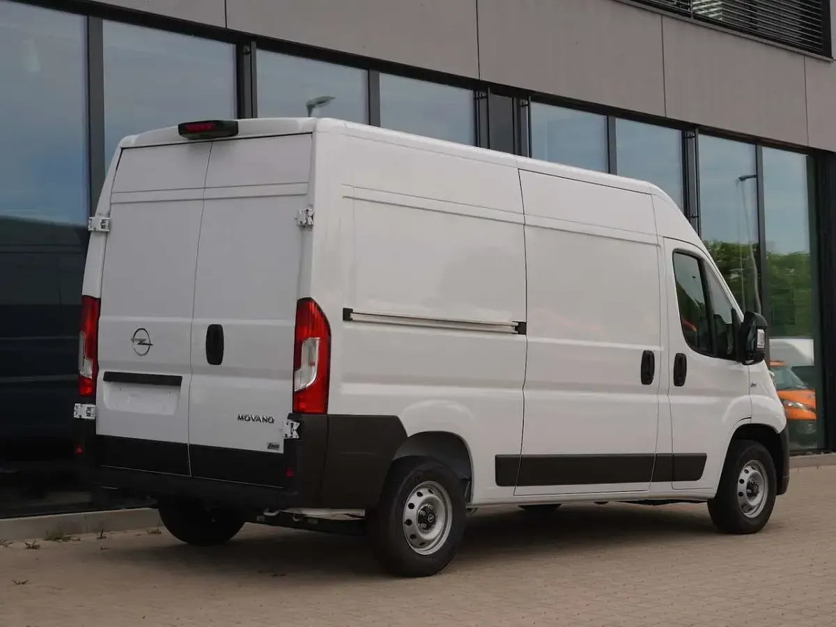 Neu Opel Movano 140 PS (102 kW) 2025 Weiß Van