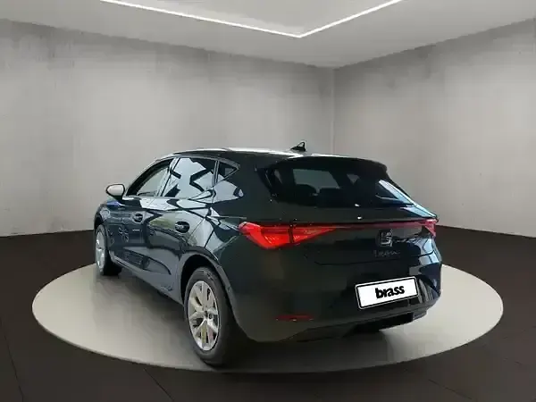 Neu Seat Leon 150 PS (110 kW) 2026 Fjordblau Limousine
