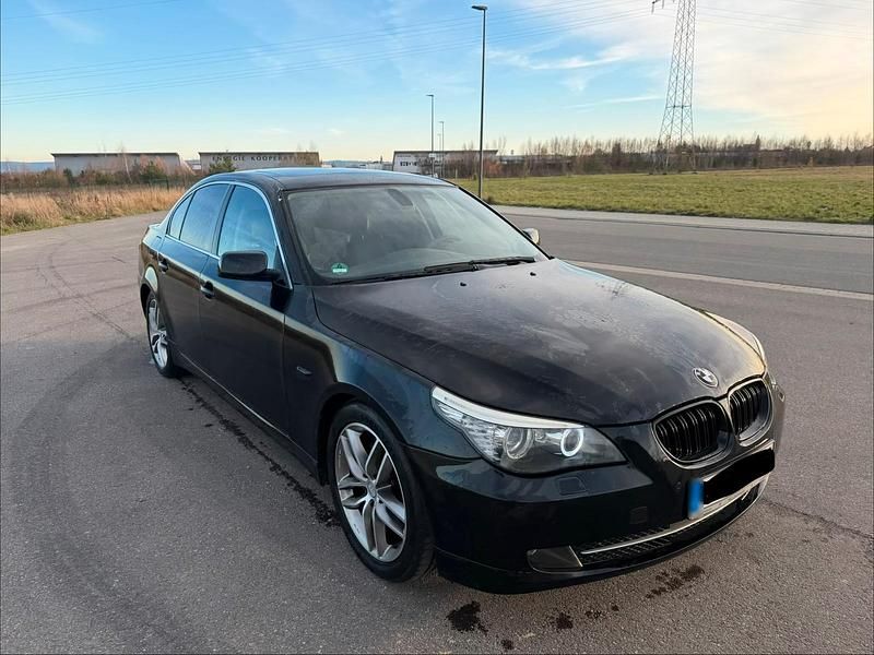 Gebraucht BMW 523 190 PS (139 kW) 2009 Schwarz Limousine