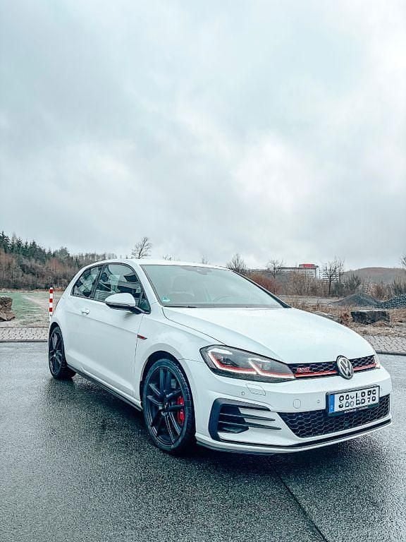 Gebraucht VW Golf VII GTI 245 PS (180 kW) 2019 Weiß Limousine