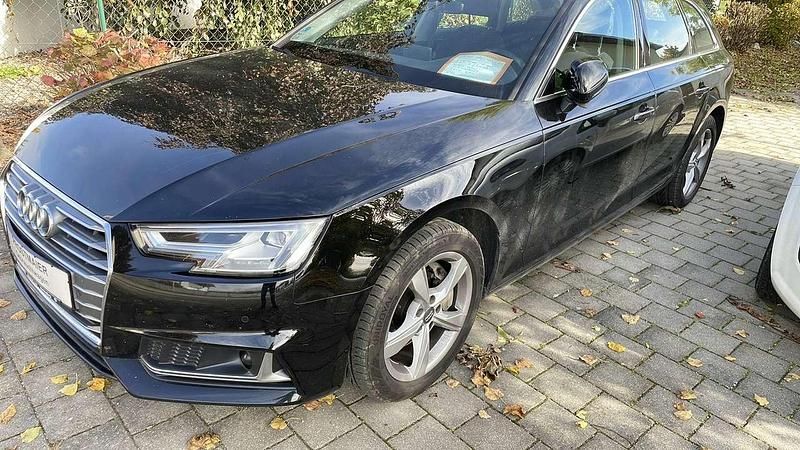 Schwarz Gebraucht 2019 Audi A4 Kombi | 11.990 € - Bild 1/4