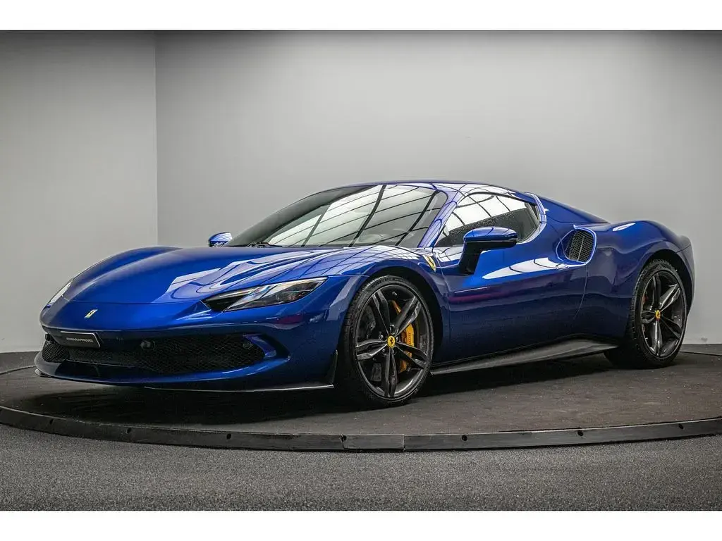 Gebraucht Ferrari 296 830 PS (610 kW) 2023 Blau Cabrio